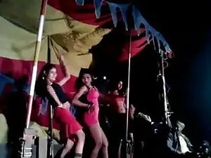 बालों वाली चूत जोनी  ...