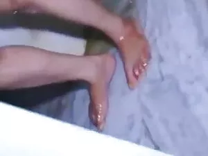 गीले जाँघिया में समल ...
