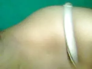 टिनी tittied वाइफ पे ...