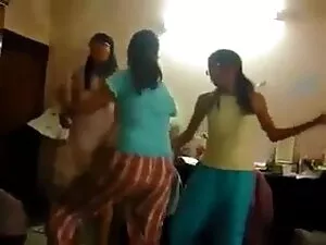 स्टड भव्य आबनूस क्ली ...