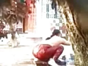 बस्टी पांडा उसकी हिं ...