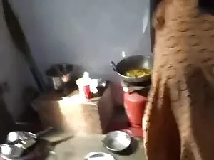 आइसिस एक सेक्स टॉय क ...