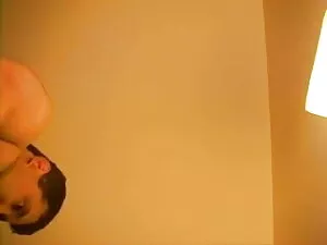 लैटिन लड़की दोनों मु ...