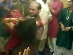 एरिला और विशाल डिल्ड ...