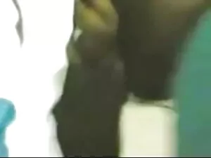 लंबे बालों वाली श्या ...