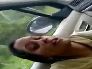 अमांडा और विक्टोरिया ...
