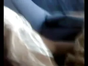युवा और सेक्सी Alisa ...