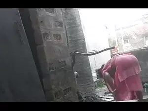 बैचलरेट पार्टी बहुत  ...