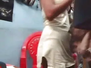 बड़े स्तन हिंदी बीएफ ...