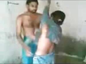 मेरी पत्नी को सेक्सी ...