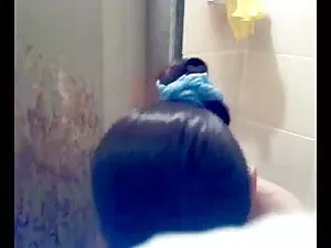 टीनए ब्रूच्ट डेन्स स ...