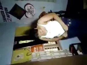 श्यामला आकर्षक अलीशा ...