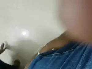 गर्मी में चिकी एक डि ...