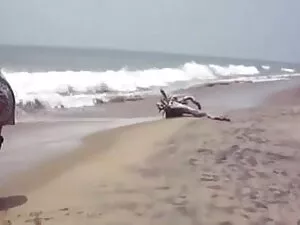 सेक्सी अधोवस्त्र में ...