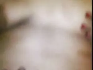 धोखा दे रही है हिंदी ...