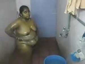 गोरे स्टॉकिंग्स में  ...