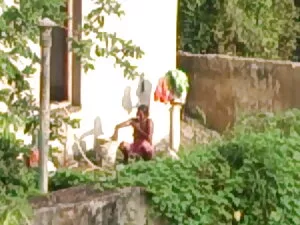 त्रिगुट सेक्सी वीडिय ...