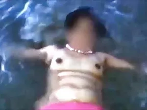 विनम्र पत्नी सेक्सी  ...